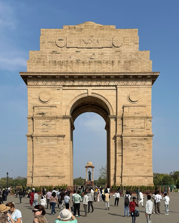 Aligarh to Delhi intercity cab route